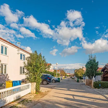 2 Bedroom Beautiful In Vir